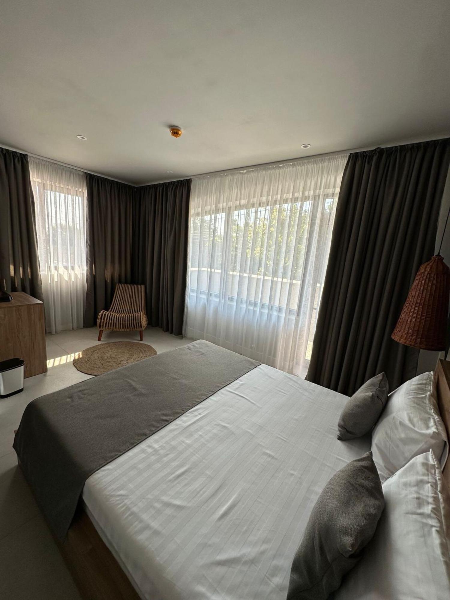 Hotel Luuma Două Mai Exterior foto